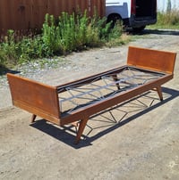 Image 4 of Lit de repos/ daybed modèle "Jour et nuit" Free Span