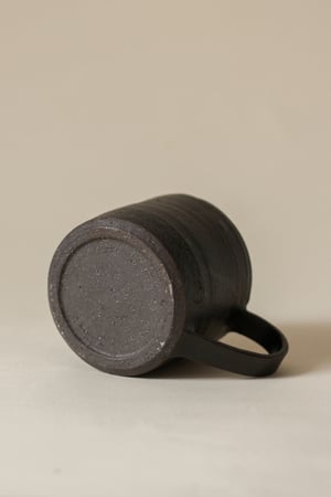 Image of mug in black