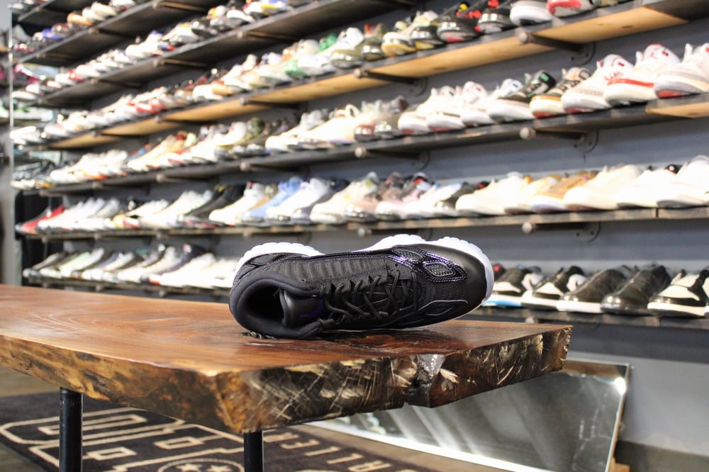 AIR JORDAN XI LOW IE (11) "SPACE JAM"