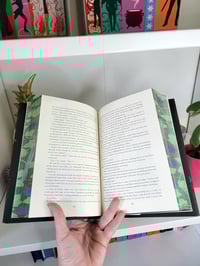 Image 3 of Hardcover Powerless by Lauren Roberts