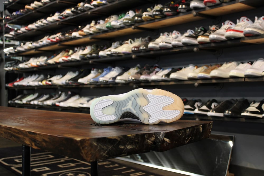 AIR JORDAN XI LOW IE (11) "EYBL PE" (2024)