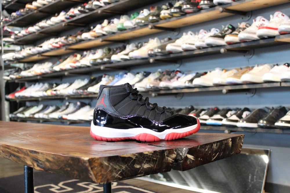 AIR JORDAN XI (11) "BLK/TRUE RED" (2019)