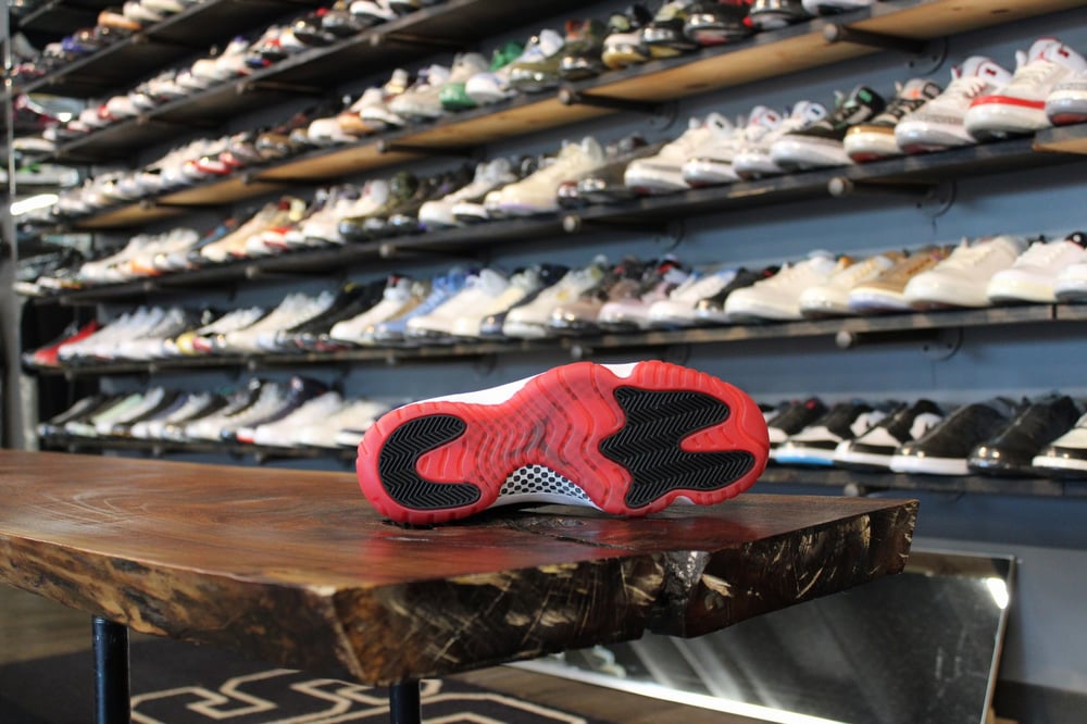 AIR JORDAN XI (11) "BLK/TRUE RED" (2019)