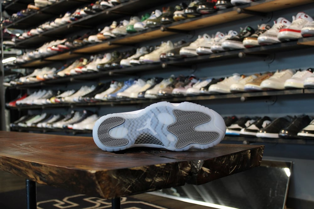 AIR JORDAN XI (11) "COOL GREY" (2021)