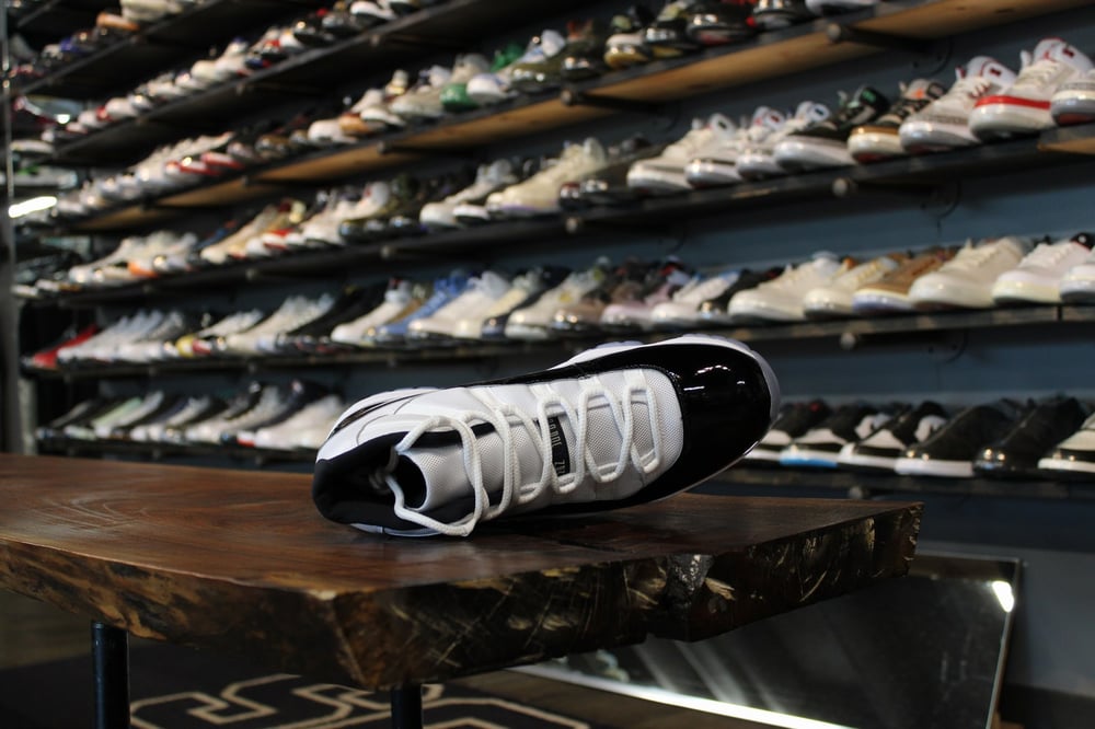 AIR JORDAN XI (11) "CONCORD" (2018)