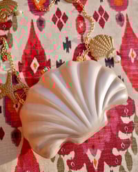 Image 4 of Ocean Clam Bag