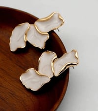 Image 2 of Sugar Petals 