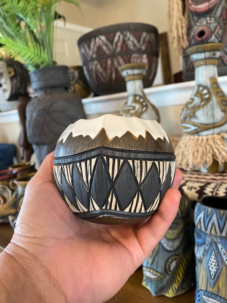 Image of 12oz Fijian Tapa Inspired Coconut Mug (k) - US Shipping Included 