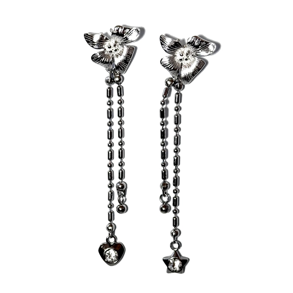 Image of Dogwood Earrings