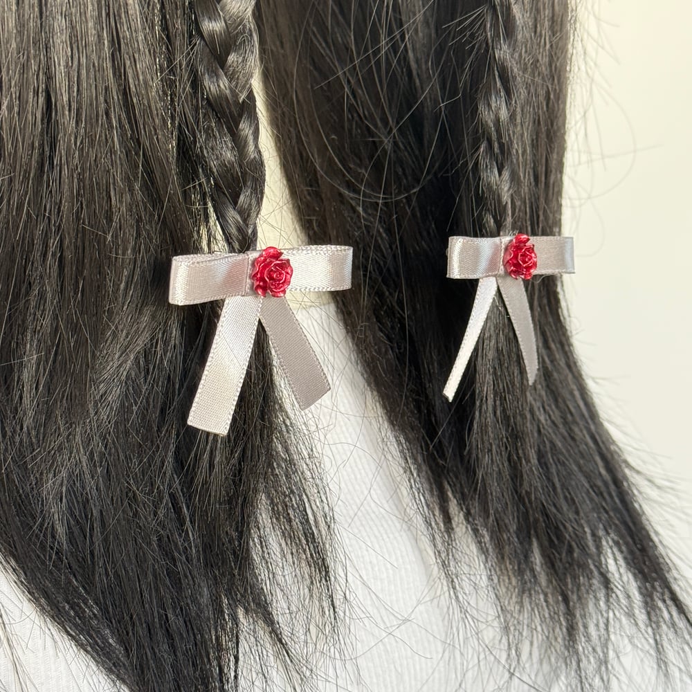 Image of Little Gray Bow Clips