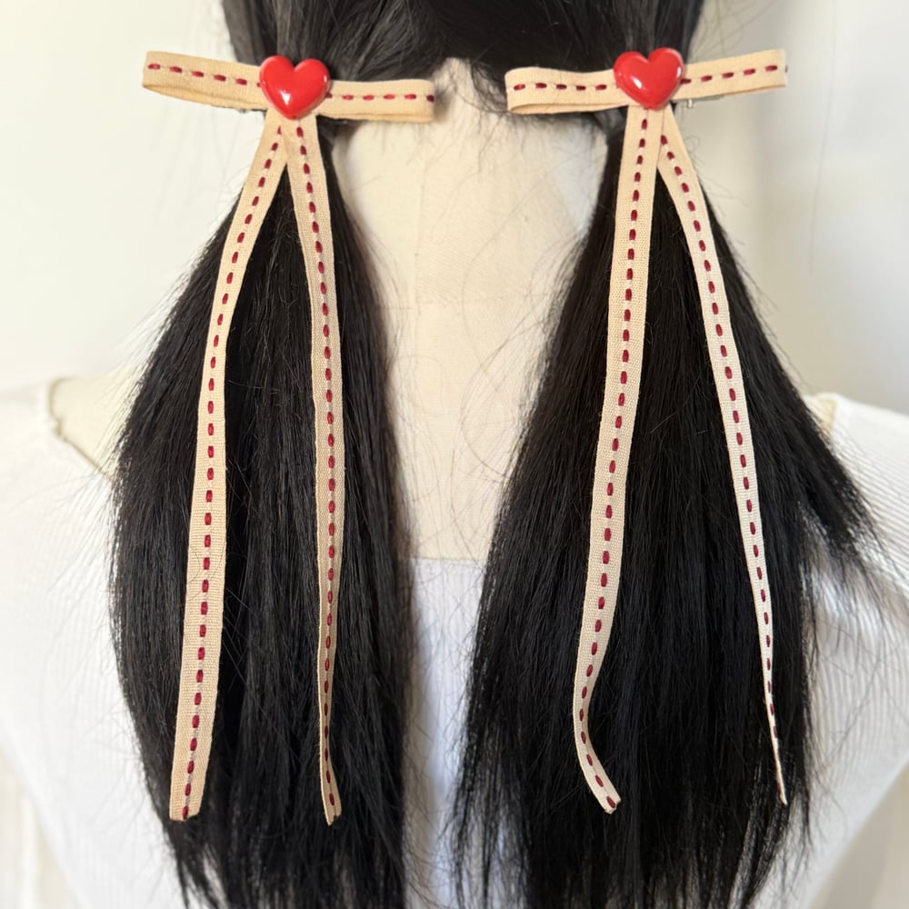 Image of Heartstitch Paired Bows