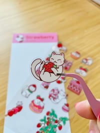 Image 3 of Chat fraises - Feuille stickers