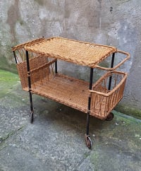 Image 4 of Desserte en métal et osier