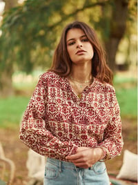 Image 4 of Blusa Berlia Flor Roja