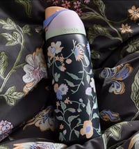 Image 3 of Owala 32 Oz. FreeSip™️ Water Bottle “Midnight Garden Floral”