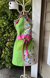 Image 5 of Adult Grommet Apron in Greens and Multi-Print