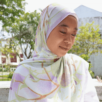 Image 3 of Wanita Nusantara Terakhir (Shawl)