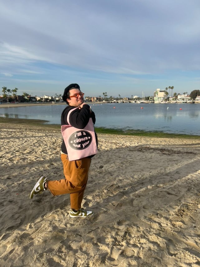 "im a clown for you" pink tote bag