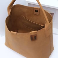 Image 5 of Midi Bucket in vintage ochre