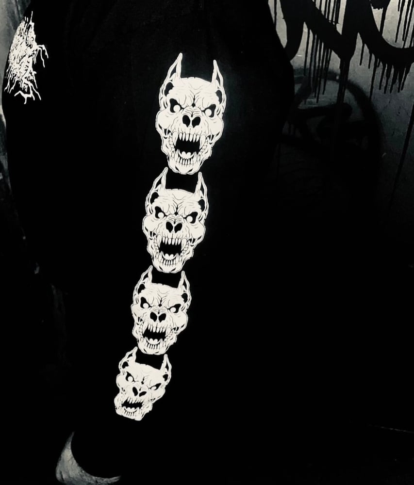 Image of Dog Head Long-Sleeve