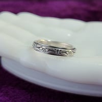 Image 1 of Deco Floral Deluxe Stacking Ring
