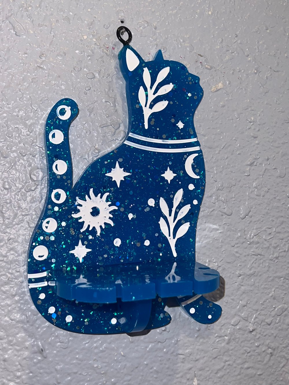 Image of Blue cat hanging shelf