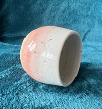 Image 2 of Petite tasse à espresso rose moucheté