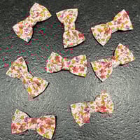 Image 2 of Barrette fleurie printanière 