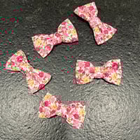 Image 2 of Barrette fleurie rose 