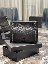 Image 3 of Y large bags (click to browse )