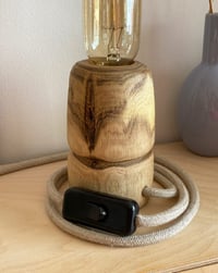 Image 4 of Lámpara tótem