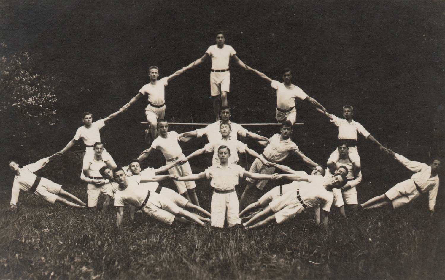 Image of H. Schischegg: a human composition, Austria ca. 1925