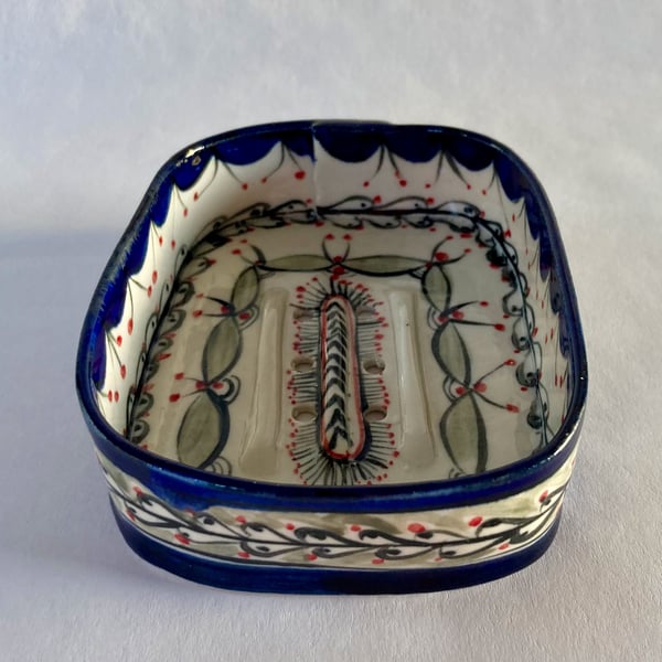 Image of Blue  and green patterned soap dishes