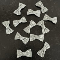 Image 4 of Barrette fleurie trait blanc 