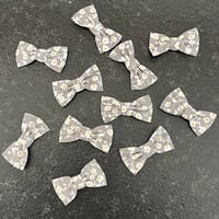 Image 2 of Barrette fleurie grise