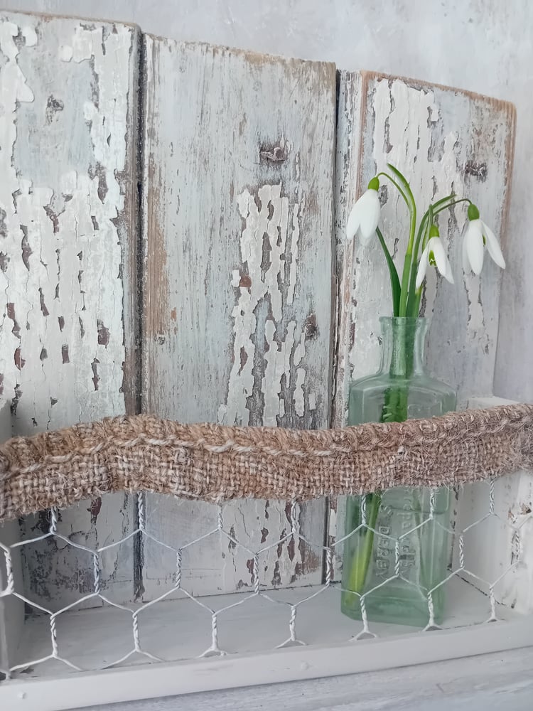 Image of Rustic Handmade Chippy Painted Timber Chicken Wire Sacking Pocket Flower Display