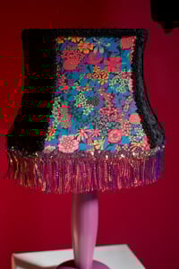 Image 3 of Abat-jour Liberty & Panne de velours aux accents pailletés 