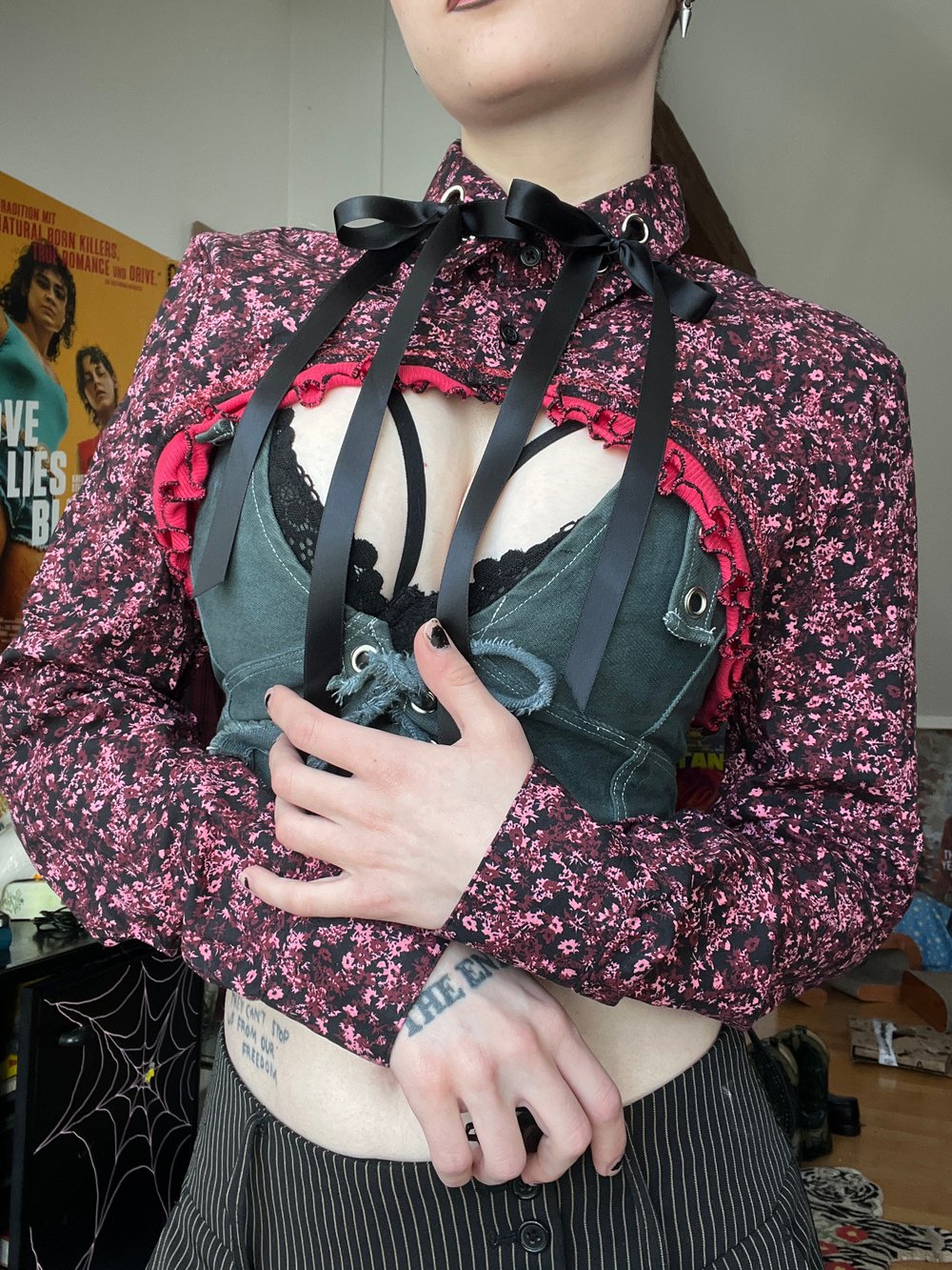 Image of FRILLY SHRUG #2.2