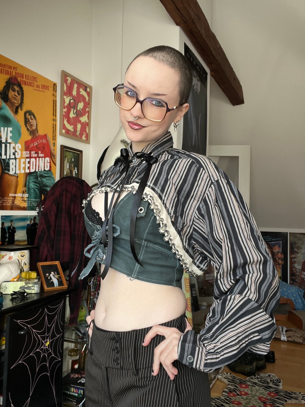 Image of FRILLY SHRUG #2.3