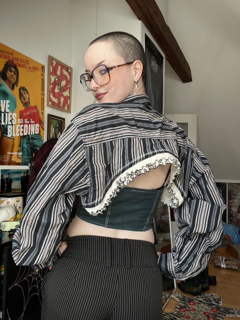 Image of FRILLY SHRUG #2.3