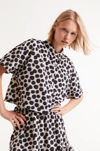 Image 5 of CAMISA M/C ESTAMPADO TERRAZO (ANTES 39,90€)