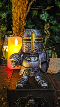 Image 8 of 👑The Armored Kingdom King's Guard Knight Collectible-Durable Resin Figure-Unique Display Decor