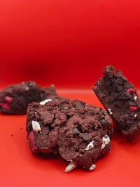 Image 1 of Cincinnati Reds Velvet Cookie