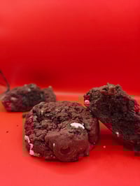 Image 2 of Cincinnati Reds Velvet Cookie