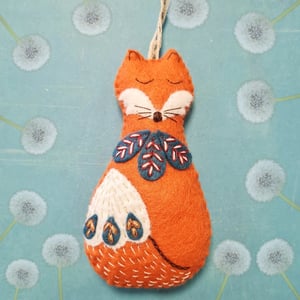 Image of Folk Fox Felt Craft Mini Kit
