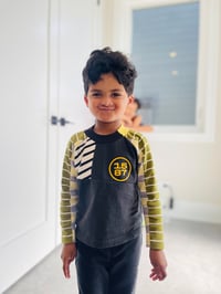 Image 4 of courtneycourtney x 1587 size 4T toddler long sleeved stripe logo raglan tee tshirt
