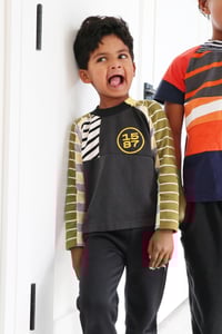 Image 8 of courtneycourtney x 1587 size 4T toddler long sleeved stripe logo raglan tee tshirt