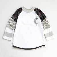Image 9 of courtneycourtney x 1587 size 6/7 kids child baseball raglan tee tshirt 