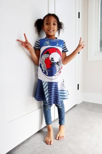 Image 2 of courtneycourtney x 1587 size 6/7 child short sleeve twirl dress blues stripe