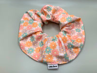 Image 2 of Pastel Daisies Scrunchie